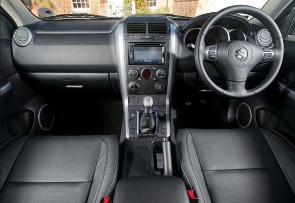 maruti suzuki vitara brezza interior